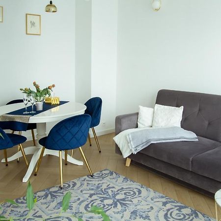 Nowy Apartment Przy Placu Szembeka Warsaw Exterior photo