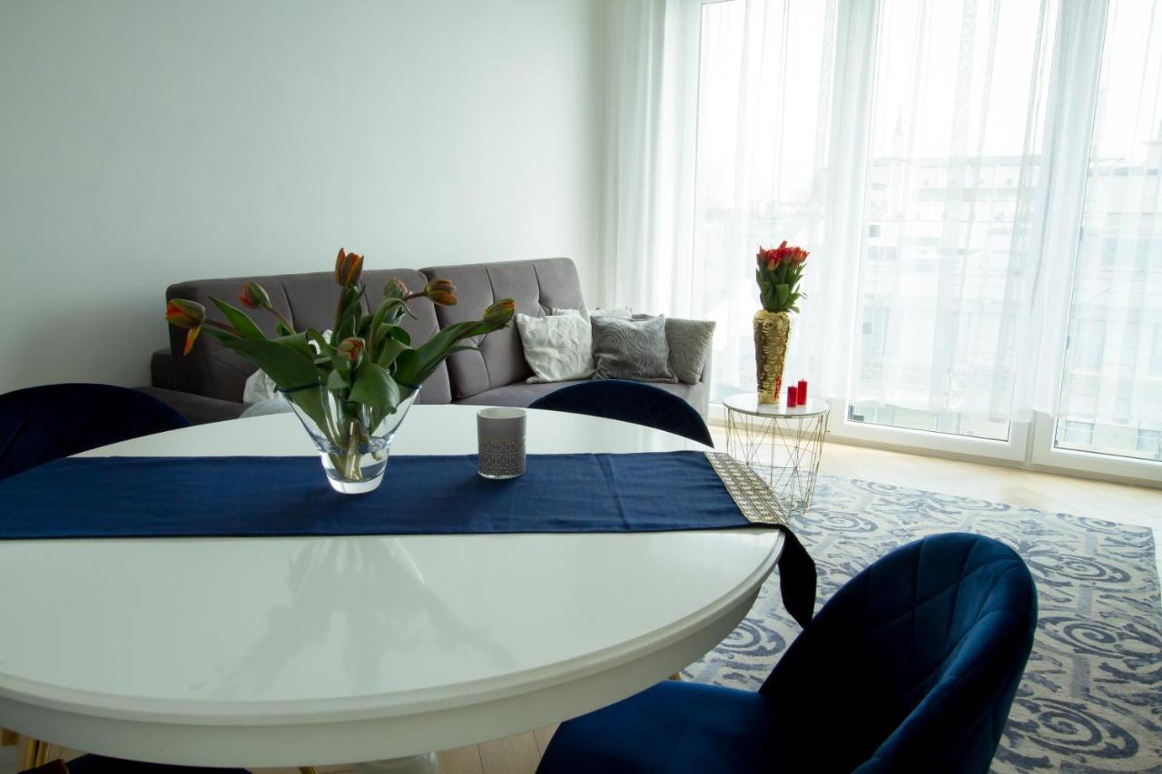 Nowy Apartment Przy Placu Szembeka Warsaw Exterior photo