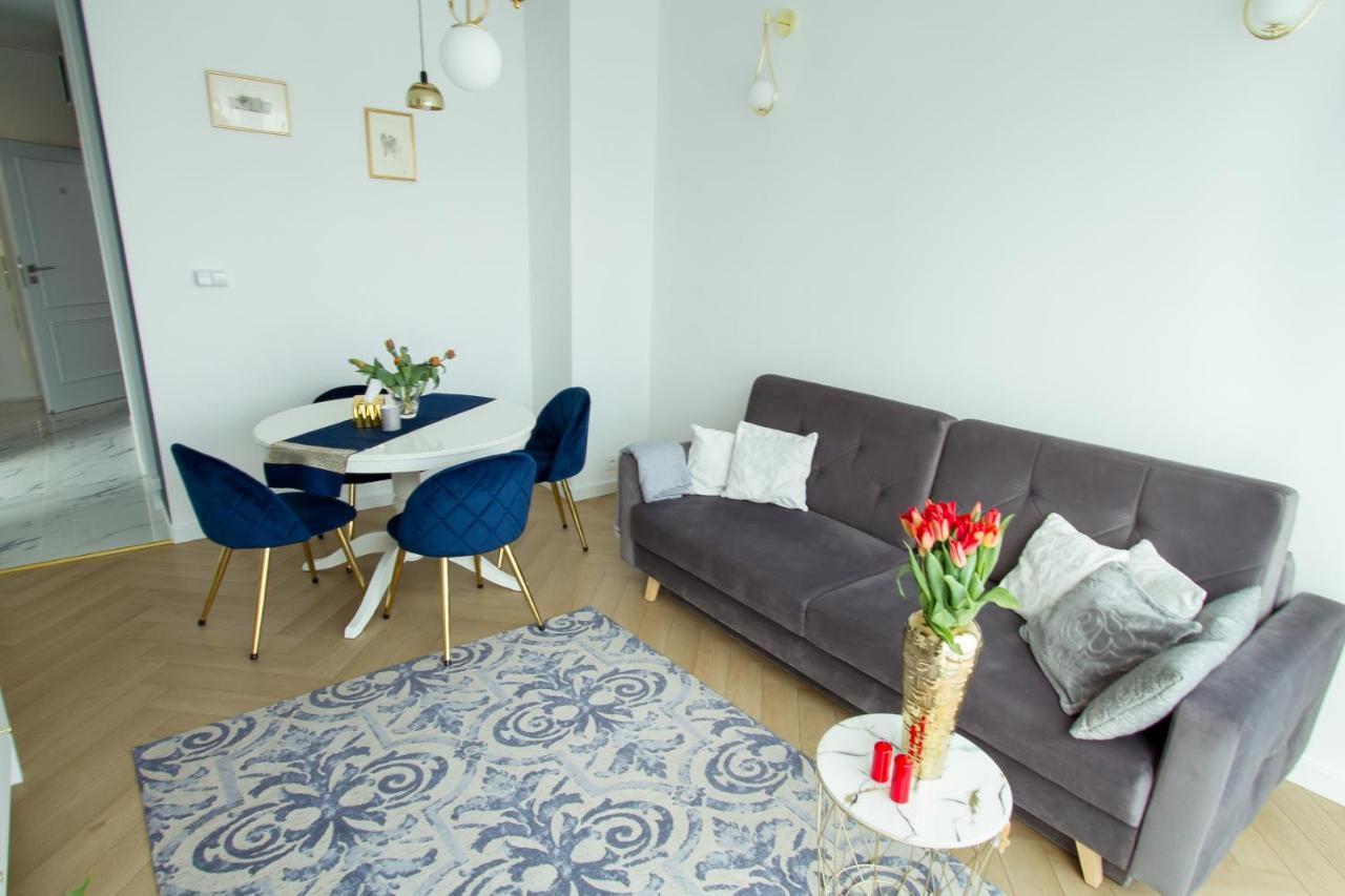 Nowy Apartment Przy Placu Szembeka Warsaw Exterior photo